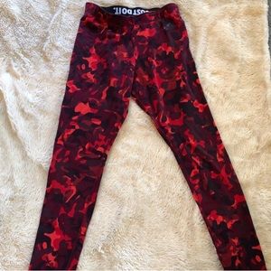Women’s Nike Camo Leggings